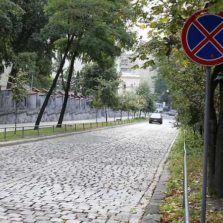 Galllery Lviv Exteriör bild