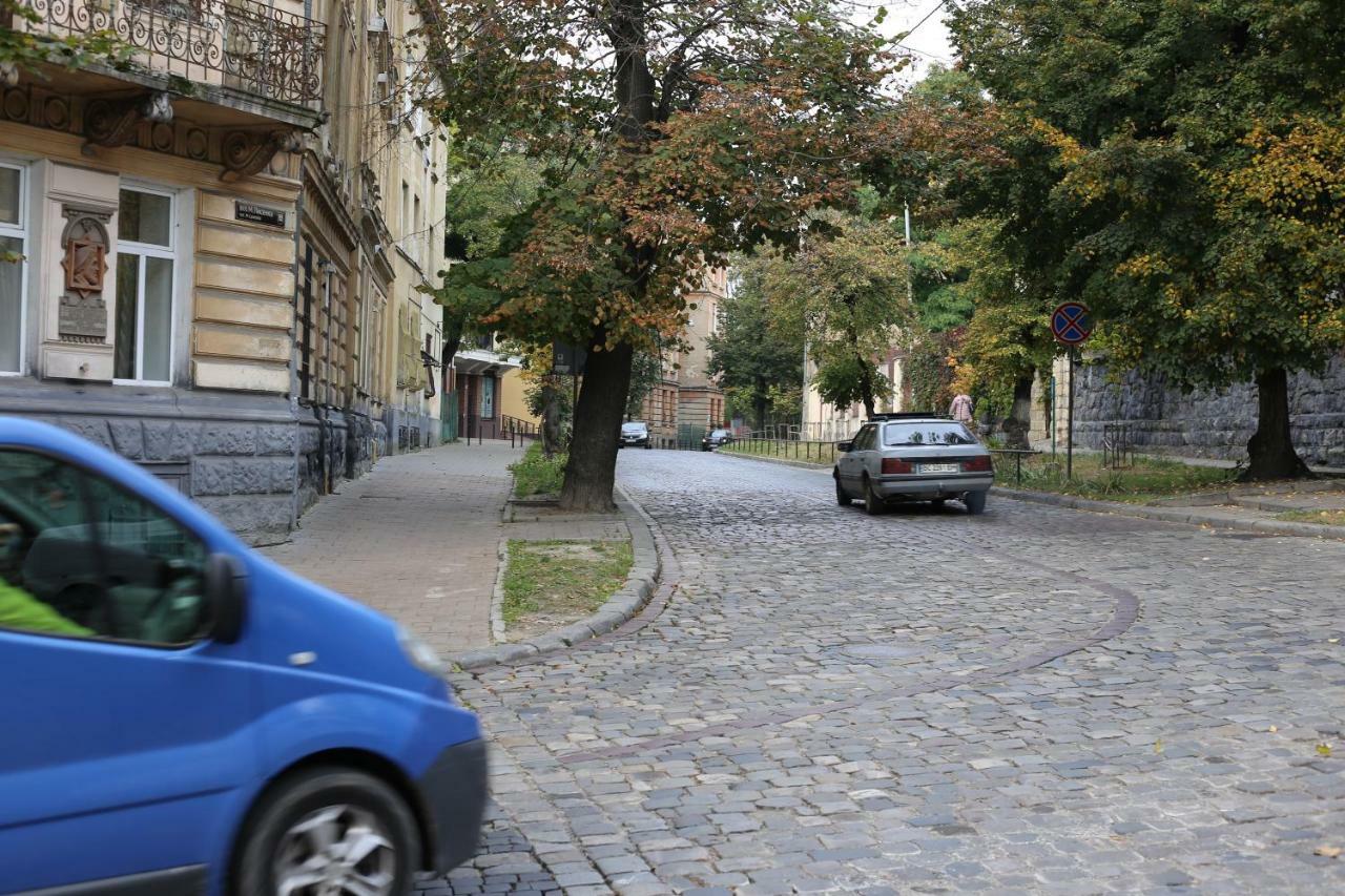 Galllery Lviv Exteriör bild